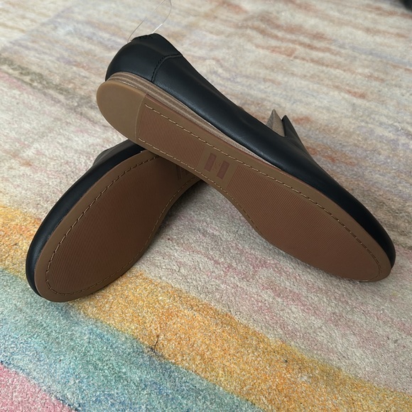TOMS Black Loafers SZ 6 - Picture 3 of 3